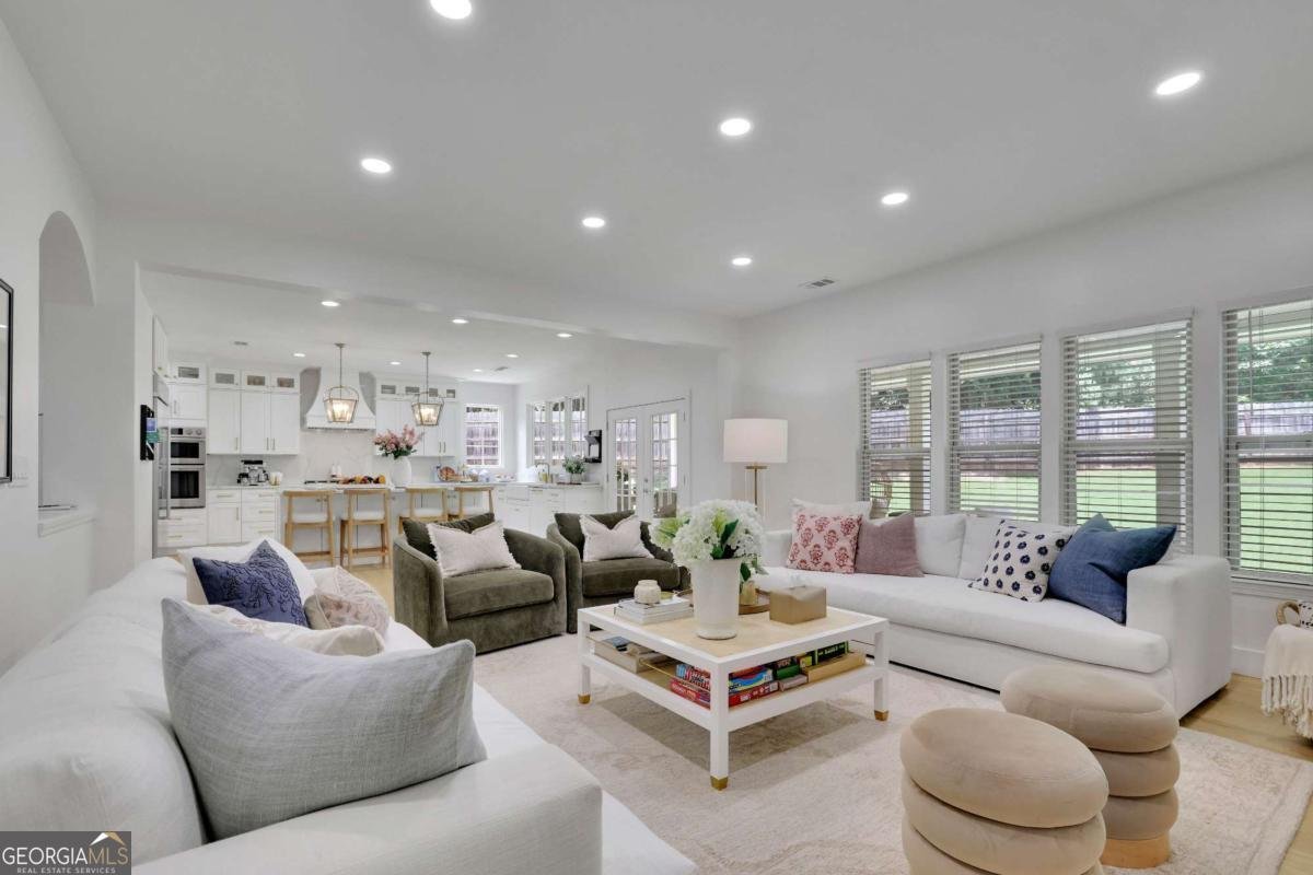 280 Woods Creek Drive Suwanee - 16