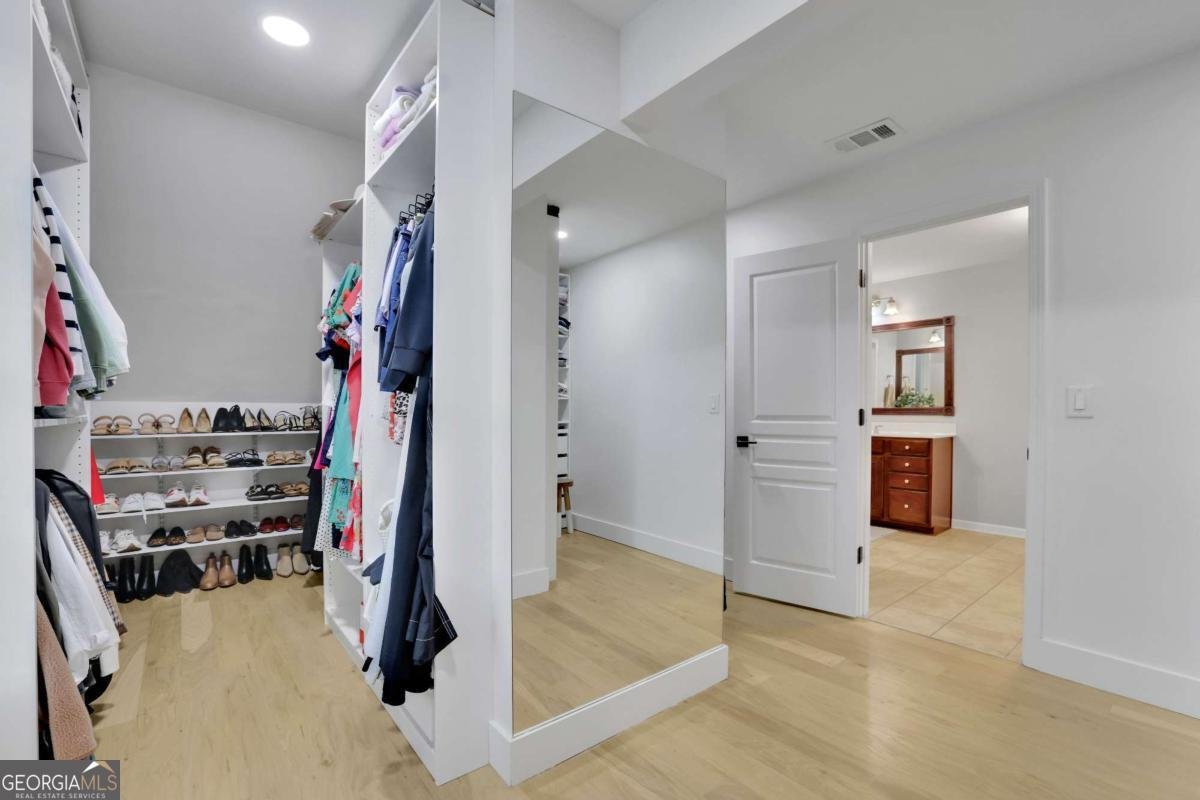 280 Woods Creek Drive Suwanee - 35