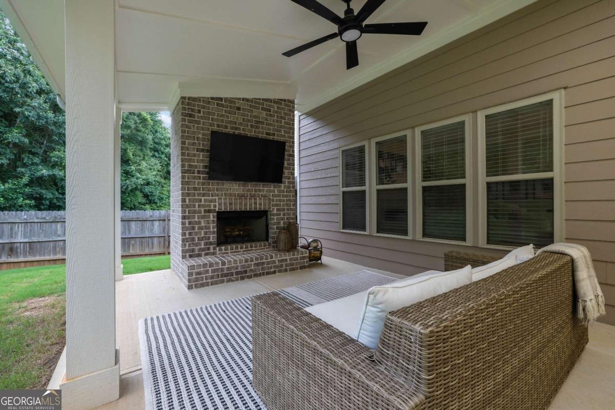 280 Woods Creek Drive Suwanee - 37