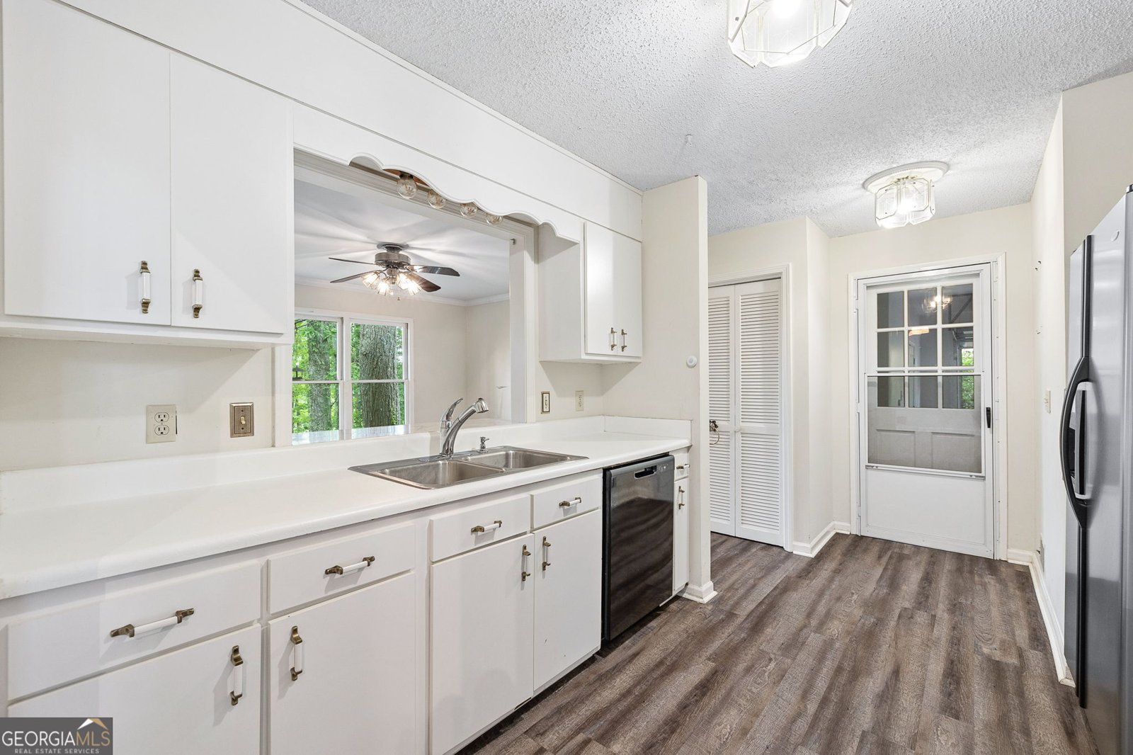1832 Tree Top Court Marietta - 3