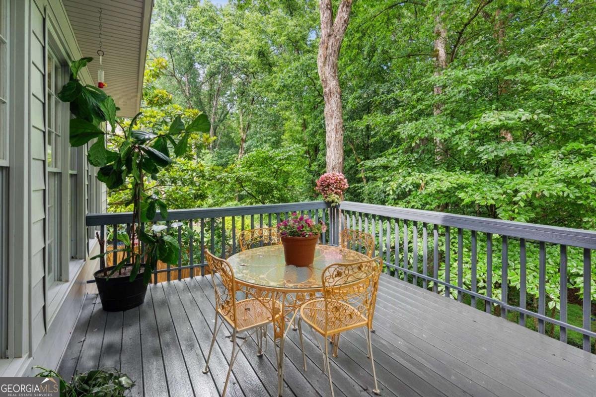 878 Treadstone Overlook Suwanee - 15