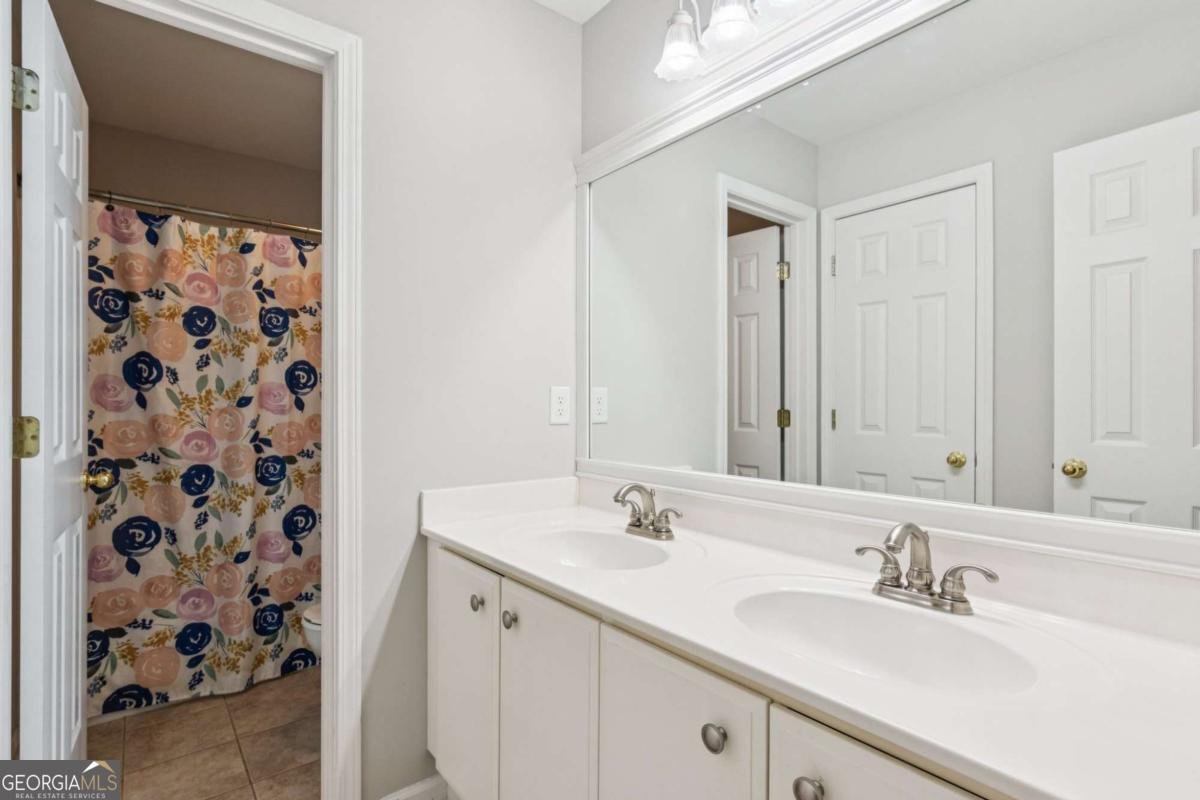 878 Treadstone Overlook Suwanee - 23