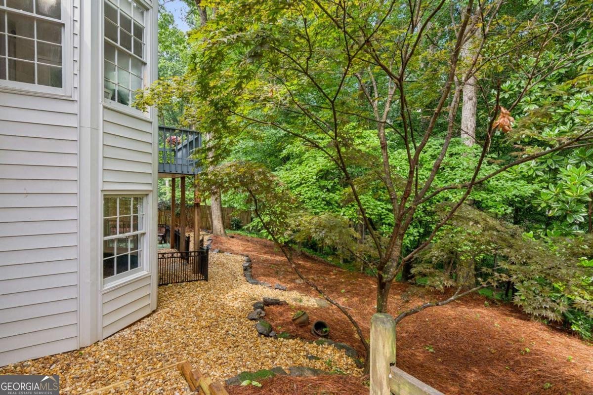 878 Treadstone Overlook Suwanee - 33