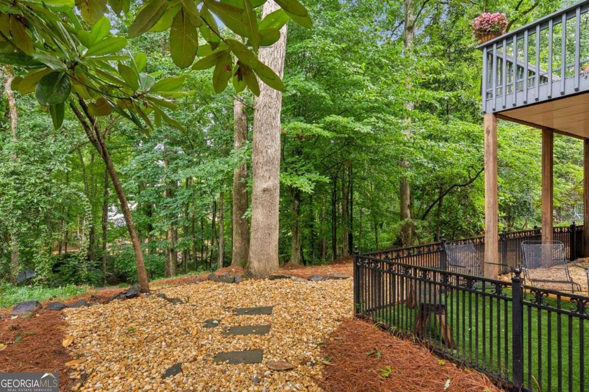 878 Treadstone Overlook Suwanee - 34