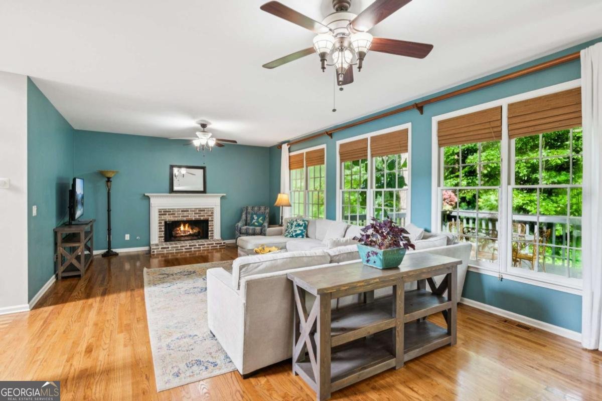 878 Treadstone Overlook Suwanee - 8