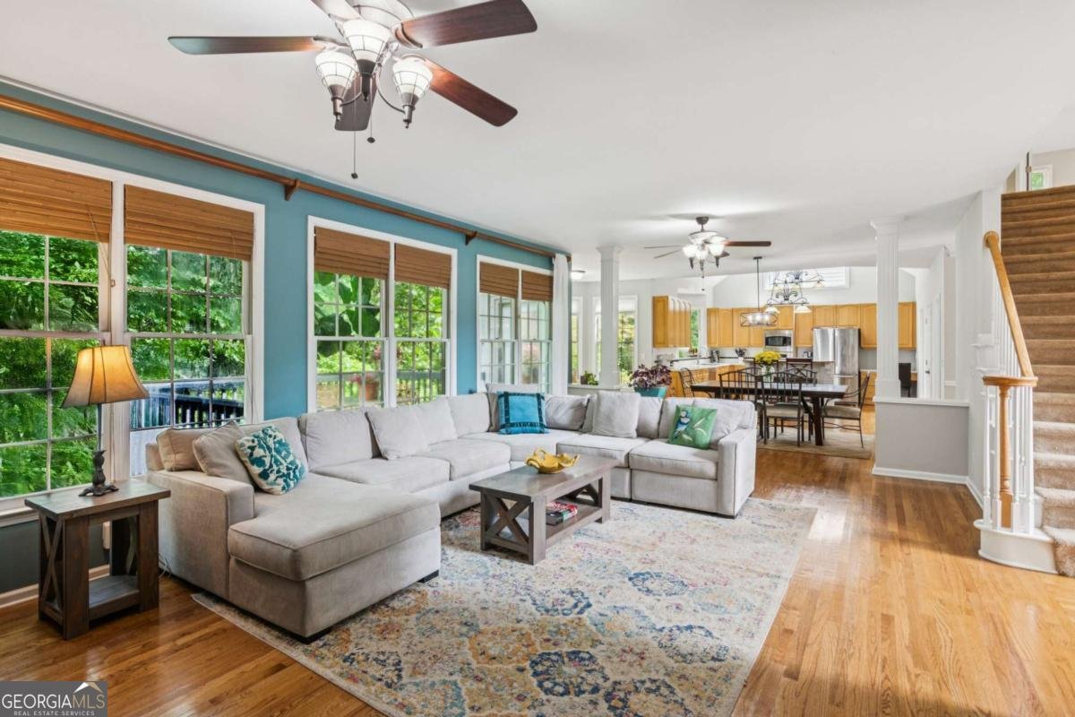 878 Treadstone Overlook Suwanee - 9