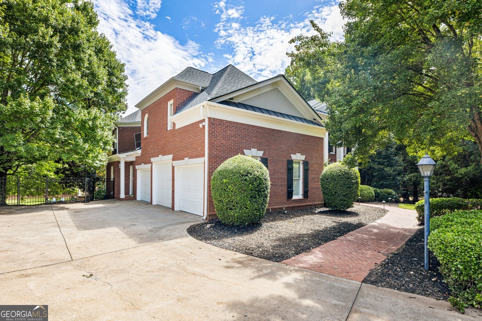 330 White Columns Court Milton - 28