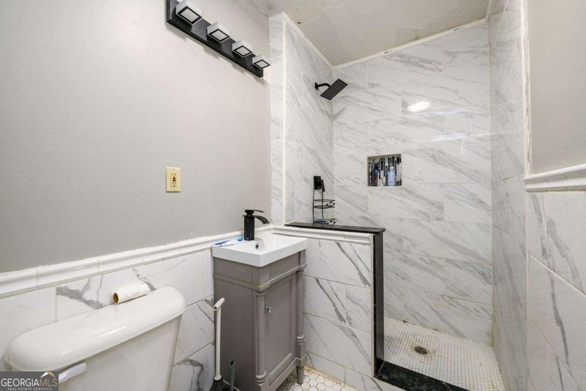 1472 High Meadow Drive Stone Mountain - 2