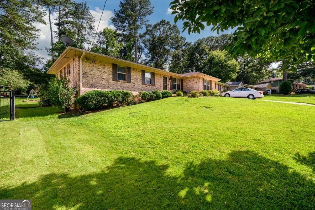 1472 High Meadow Drive Stone Mountain - 6