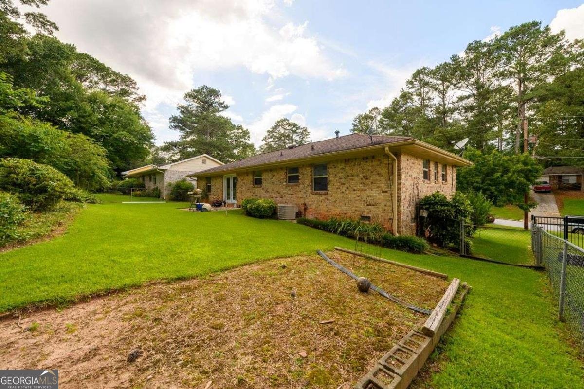 1472 High Meadow Drive Stone Mountain - 8