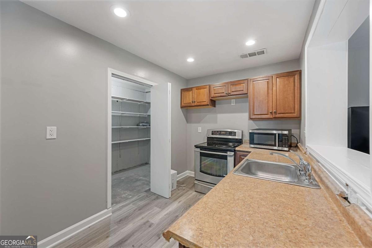 1455 Holleybrooke Drive Alpharetta - 11