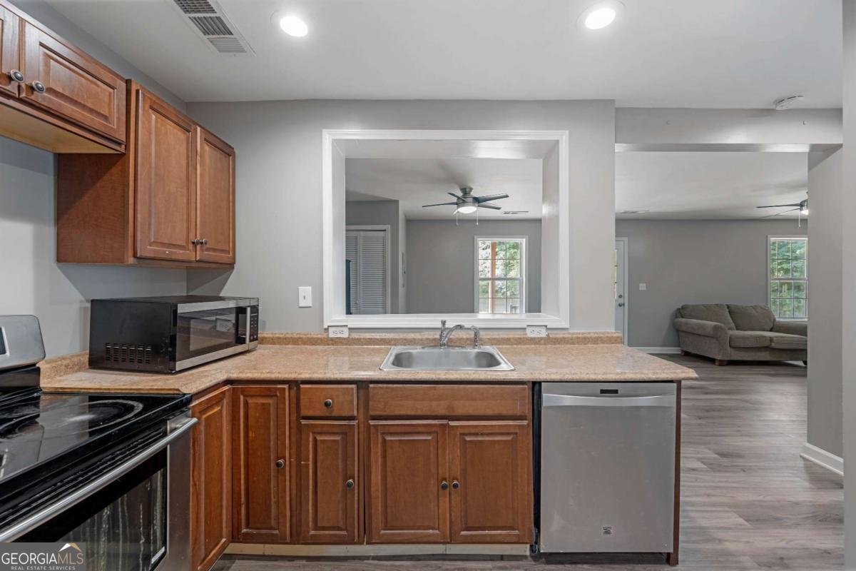 1455 Holleybrooke Drive Alpharetta - 12