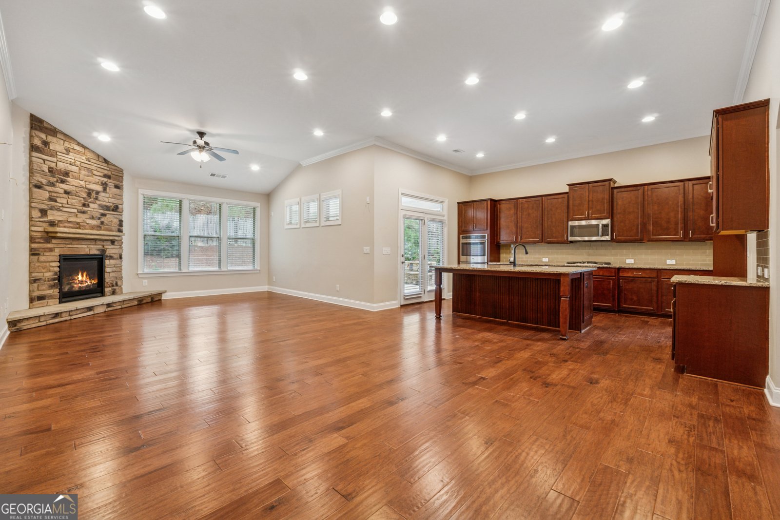 430 La Perla Drive Sugar Hill - 6