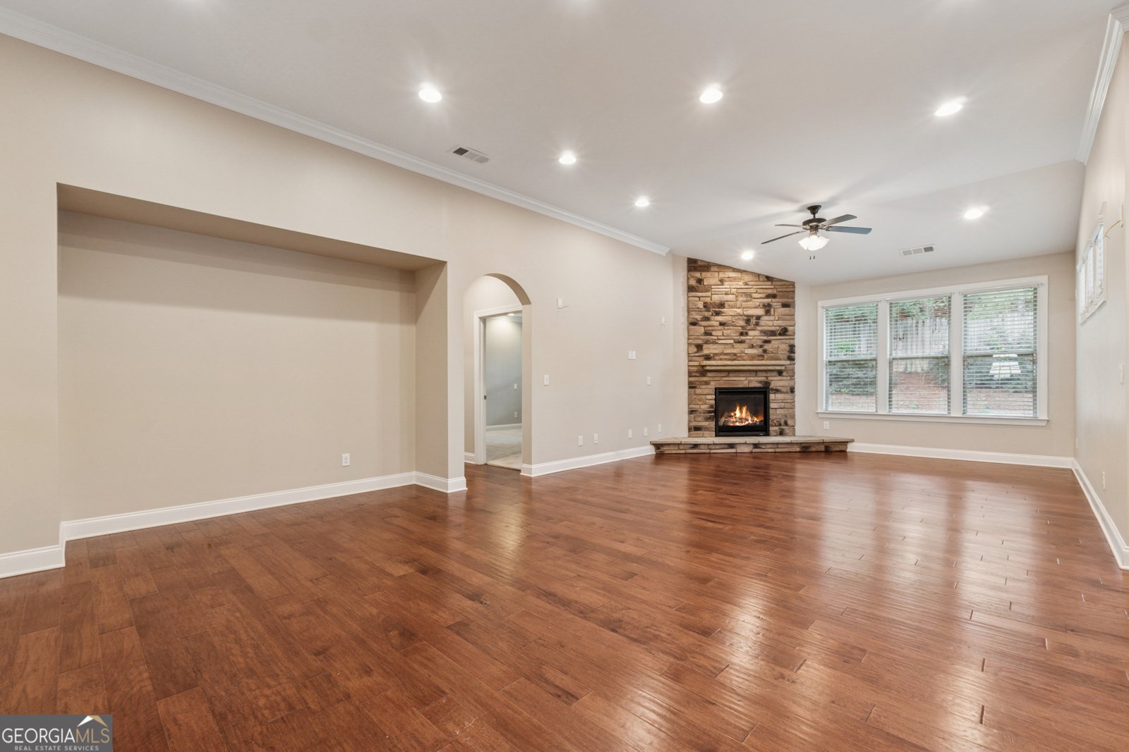 430 La Perla Drive Sugar Hill - 8