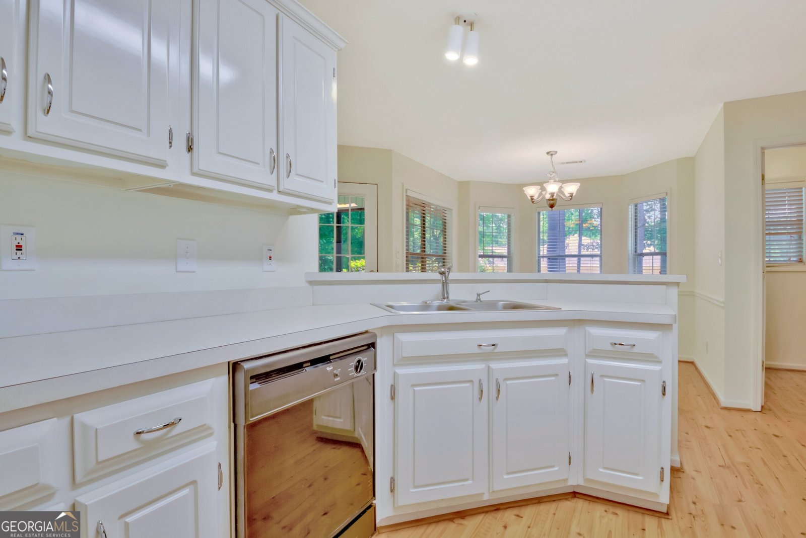 40 Riverside Parkway Sharpsburg - 15