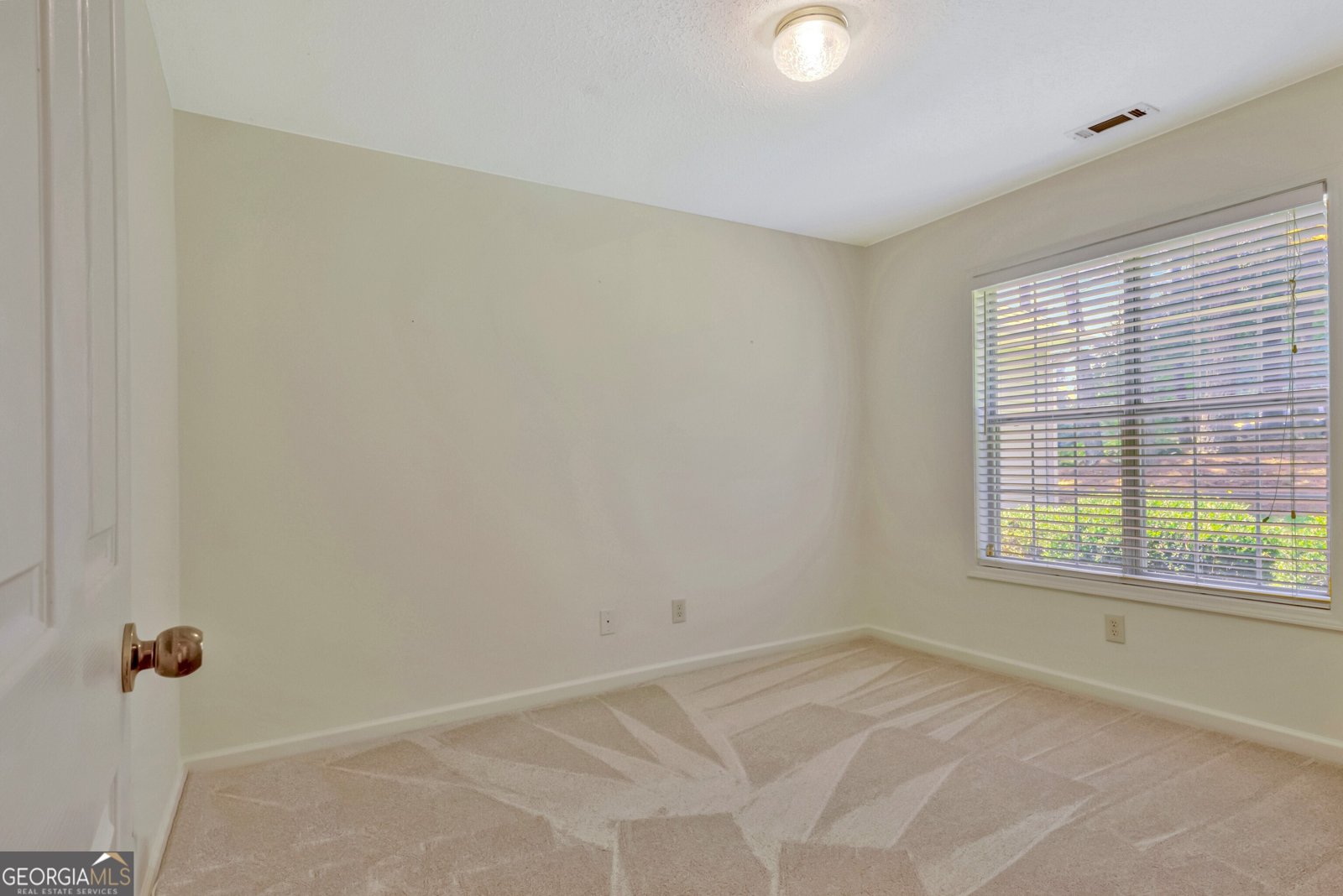 40 Riverside Parkway Sharpsburg - 18