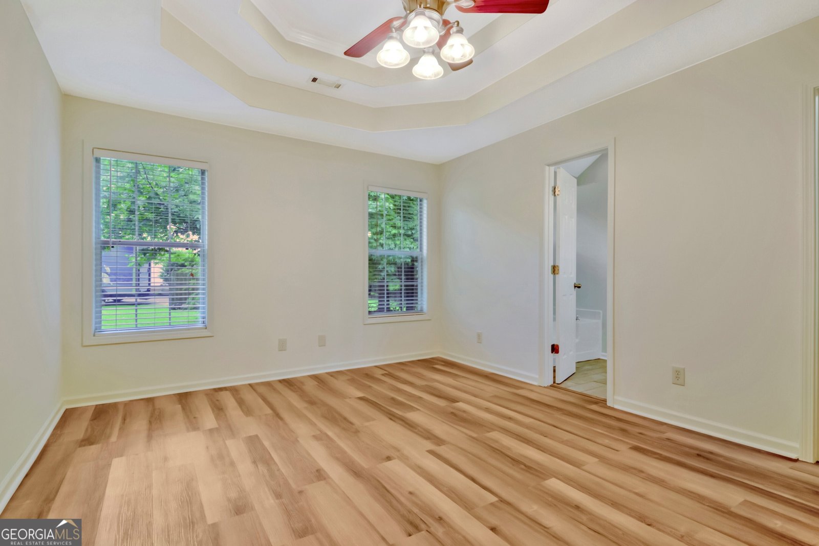 40 Riverside Parkway Sharpsburg - 24