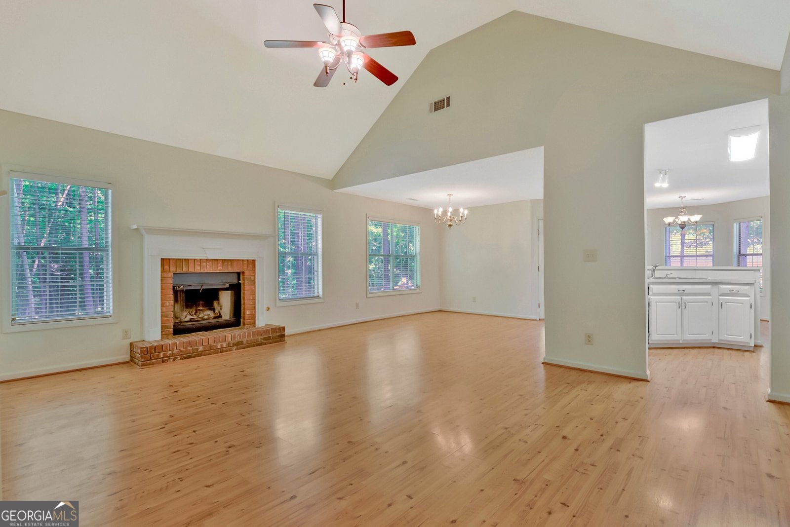 40 Riverside Parkway Sharpsburg - 5