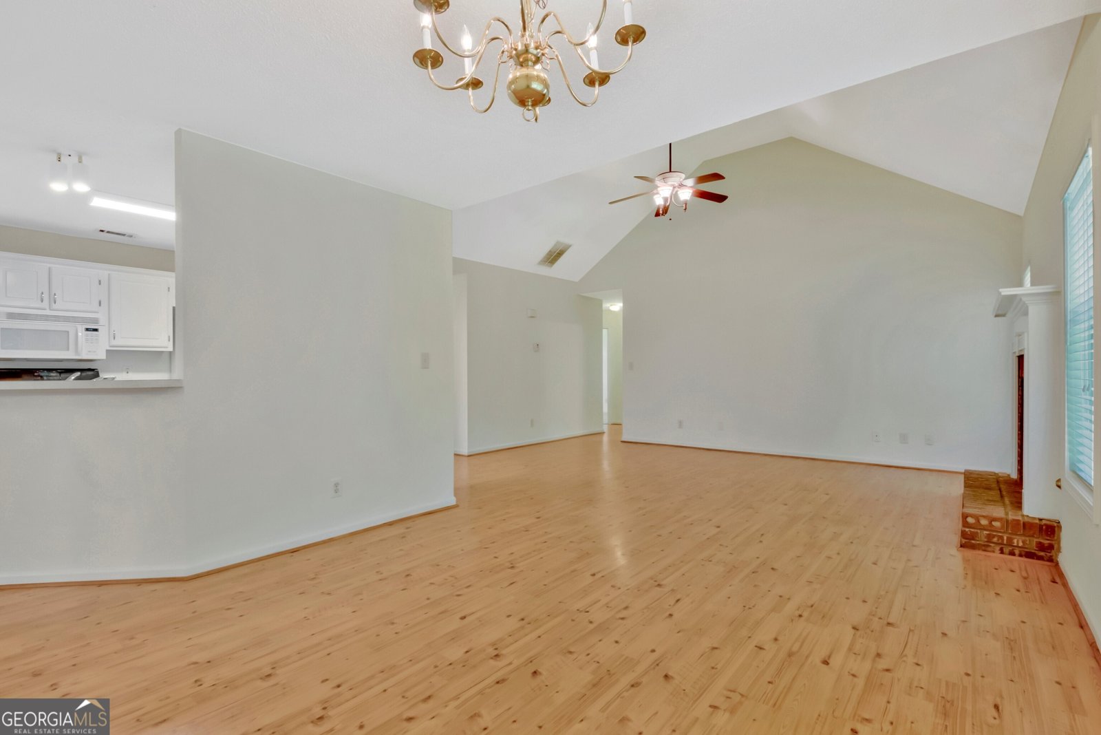 40 Riverside Parkway Sharpsburg - 8