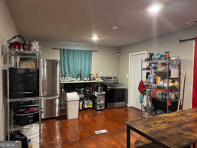 4386 Mikado Avenue Macon - 25