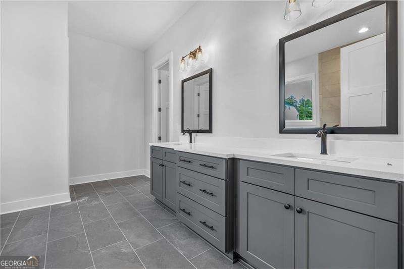 21 21 Everwood Court Rome - 23