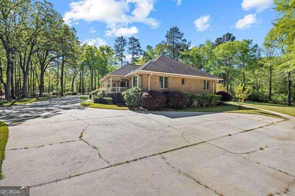 2090 North Jefferson Street Milledgeville - 32