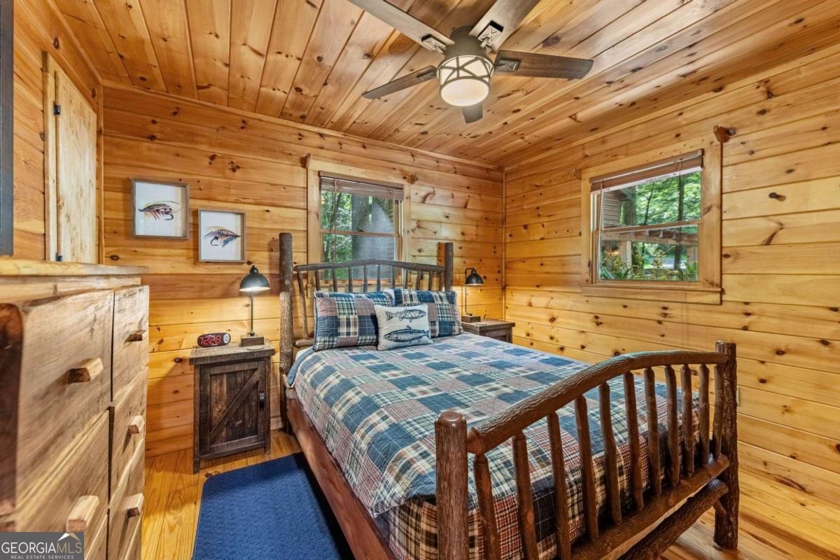77 Old Covered Bridge Road Cherry Log - 25