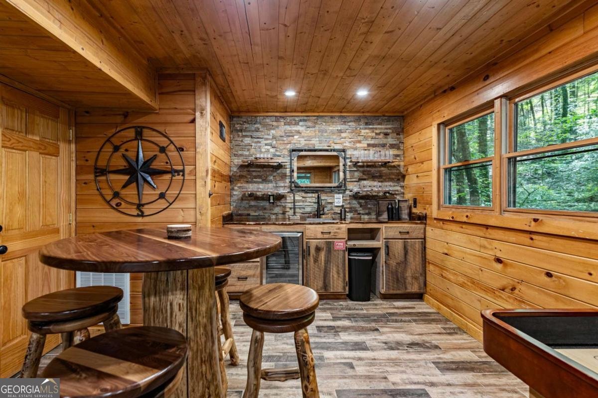77 Old Covered Bridge Road Cherry Log - 37