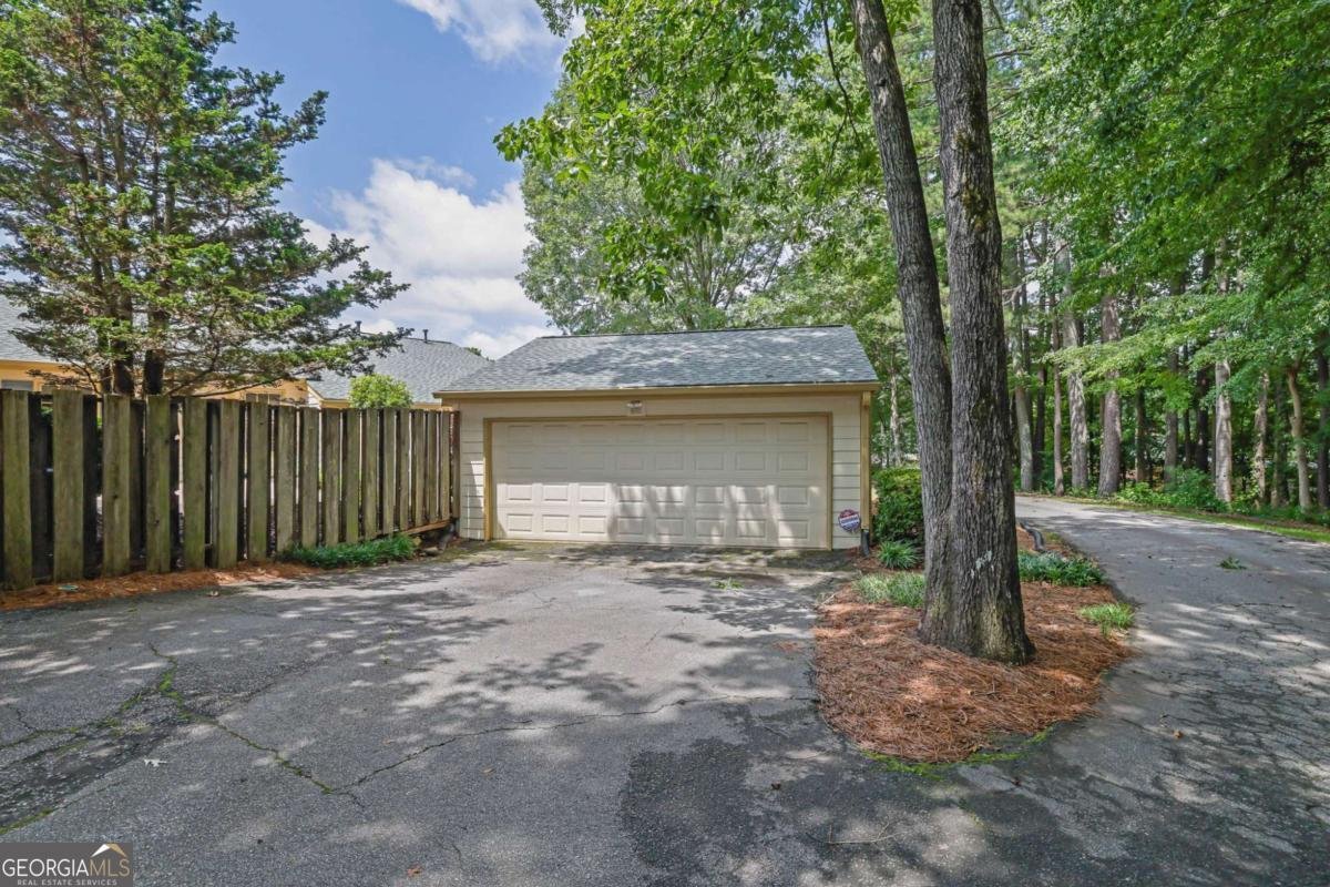 6423 Deerings Lane Peachtree Corners - 31