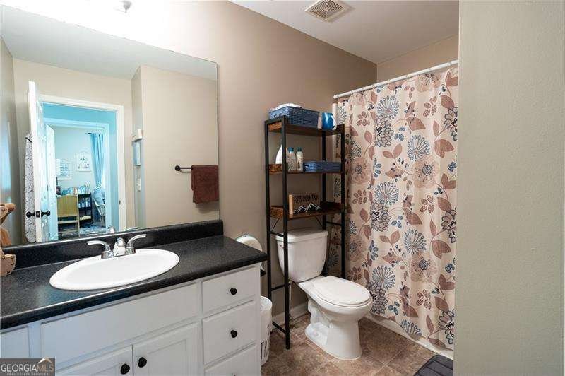 19 Autumn Place White - 24