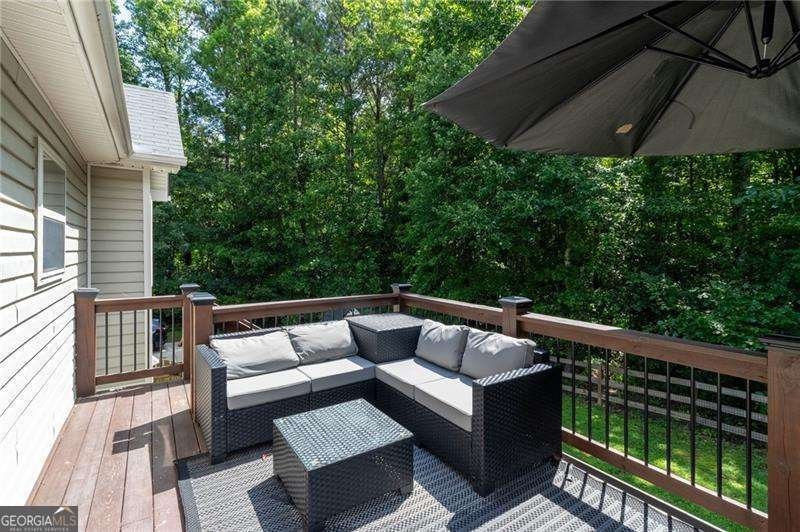 19 Autumn Place White - 26