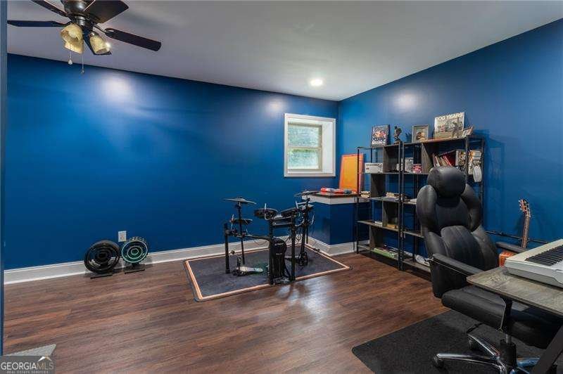 19 Autumn Place White - 29