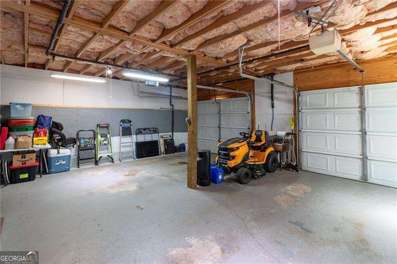 19 Autumn Place White - 33