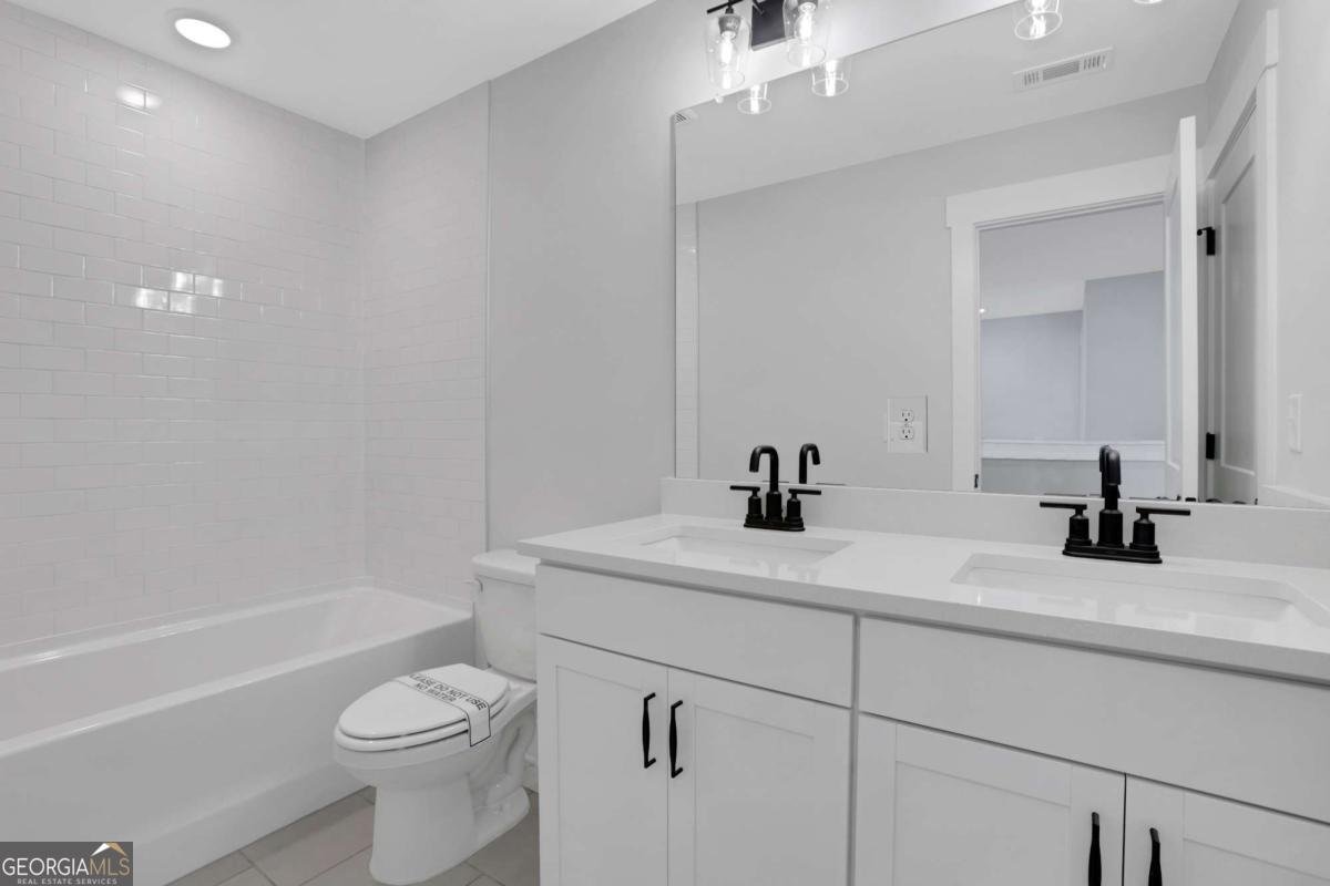 6905 Lancelot Court Flowery Branch - 25