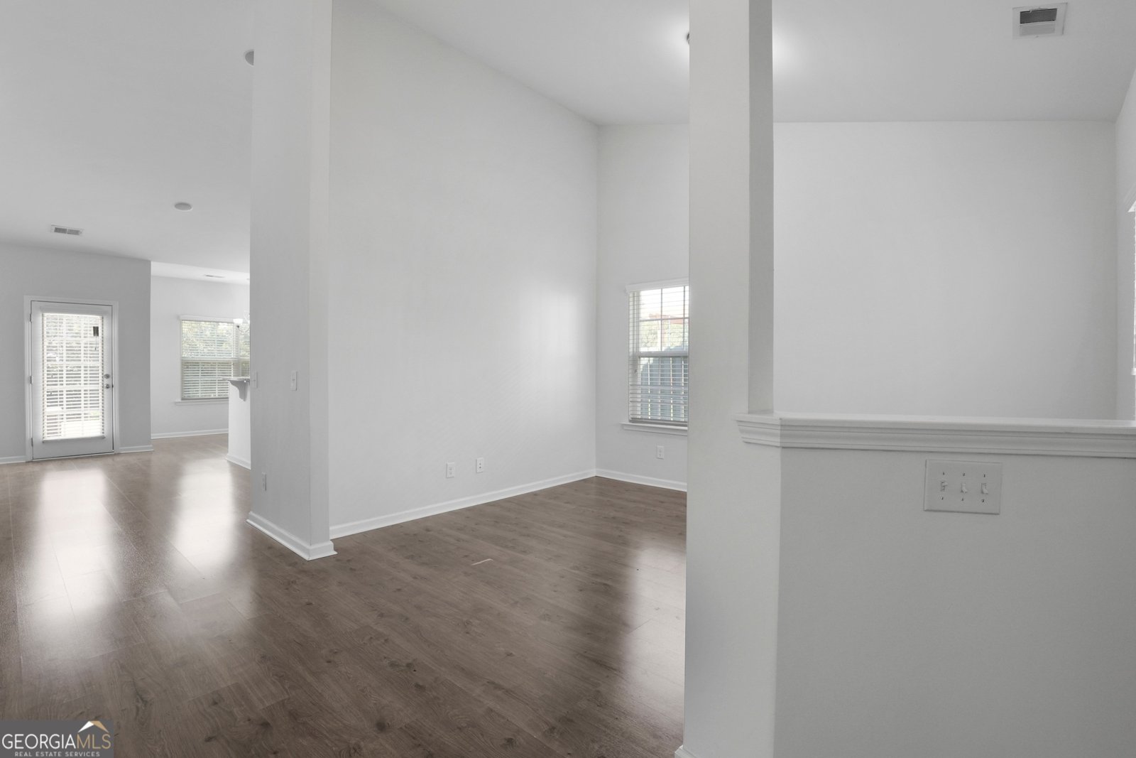 27 Hazen Drive Richmond Hill - 2
