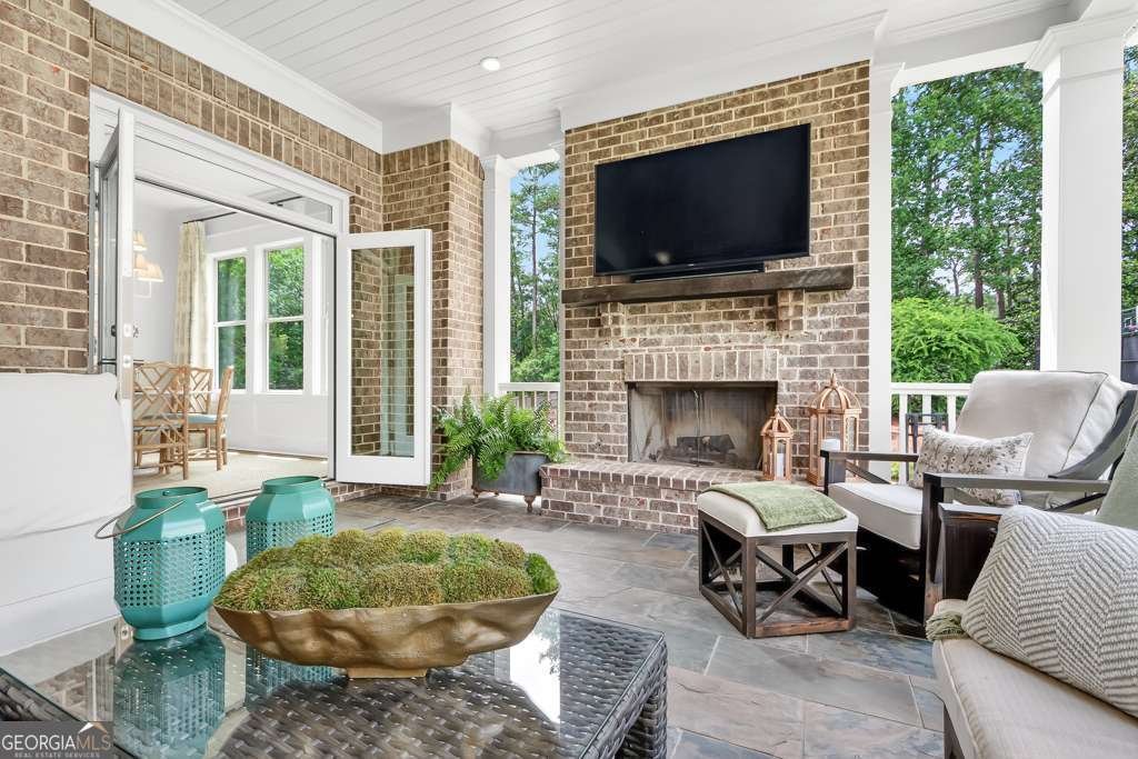 6470 Long Island Drive Atlanta - 24