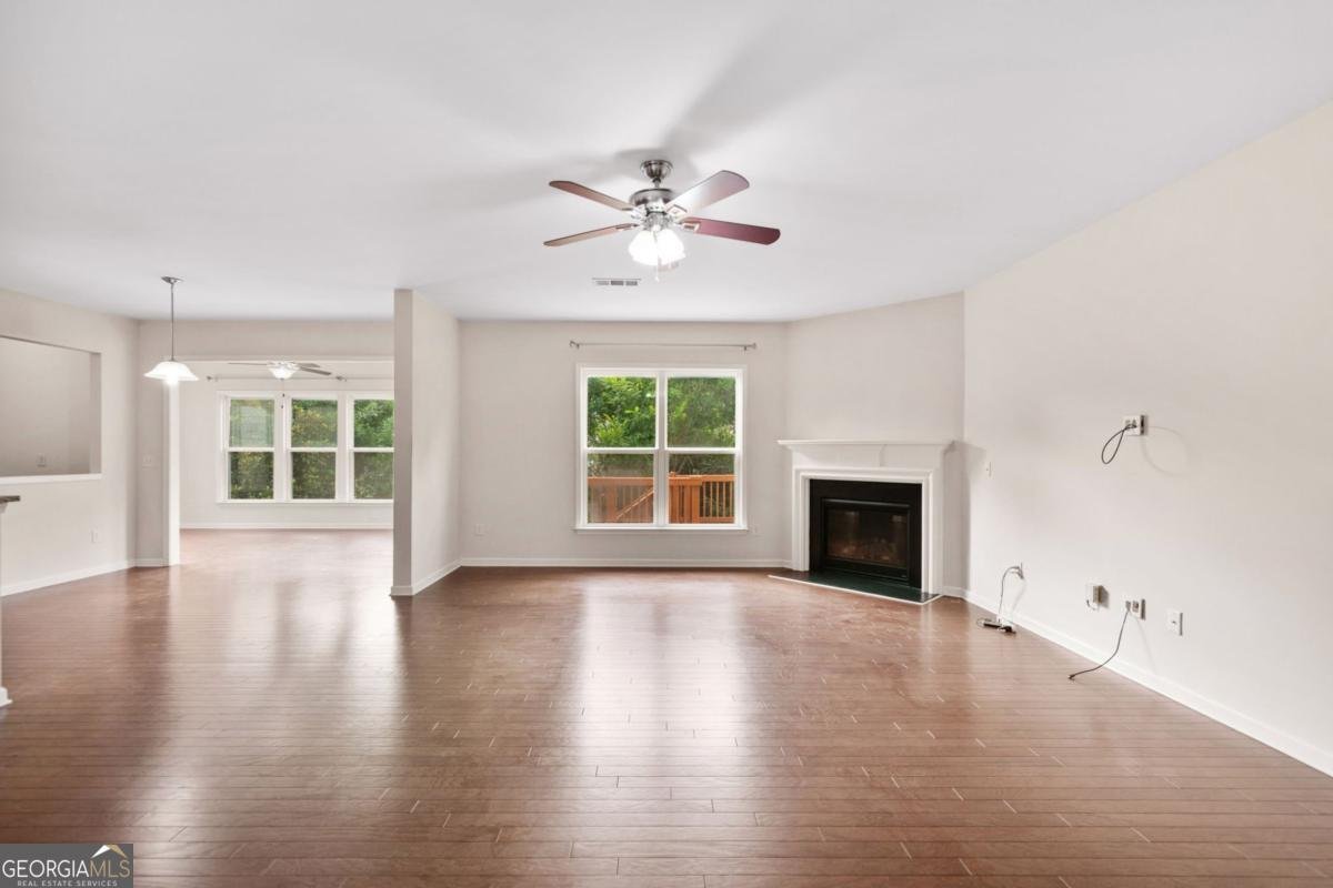 522 Spring View Drive Woodstock - 4