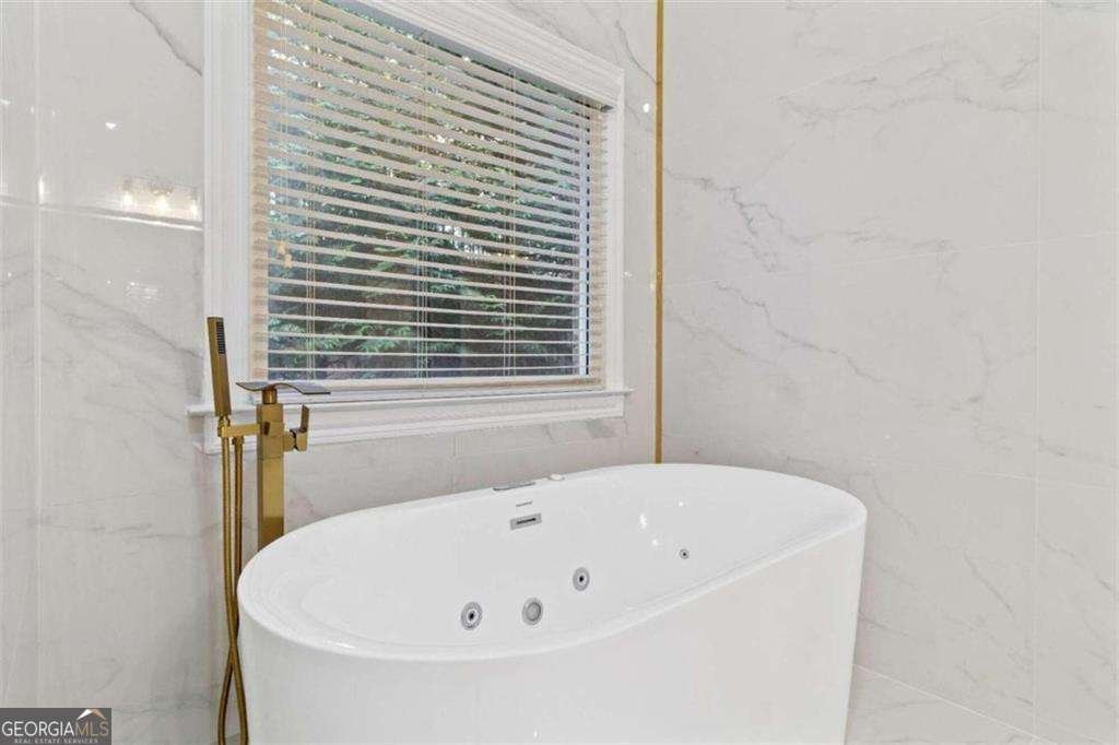 1711 Summit Glen Lane Atlanta - 8