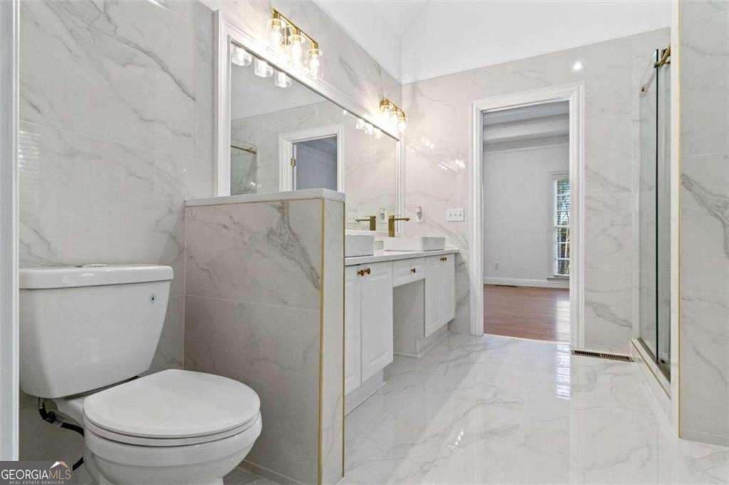 1711 Summit Glen Lane Atlanta - 9