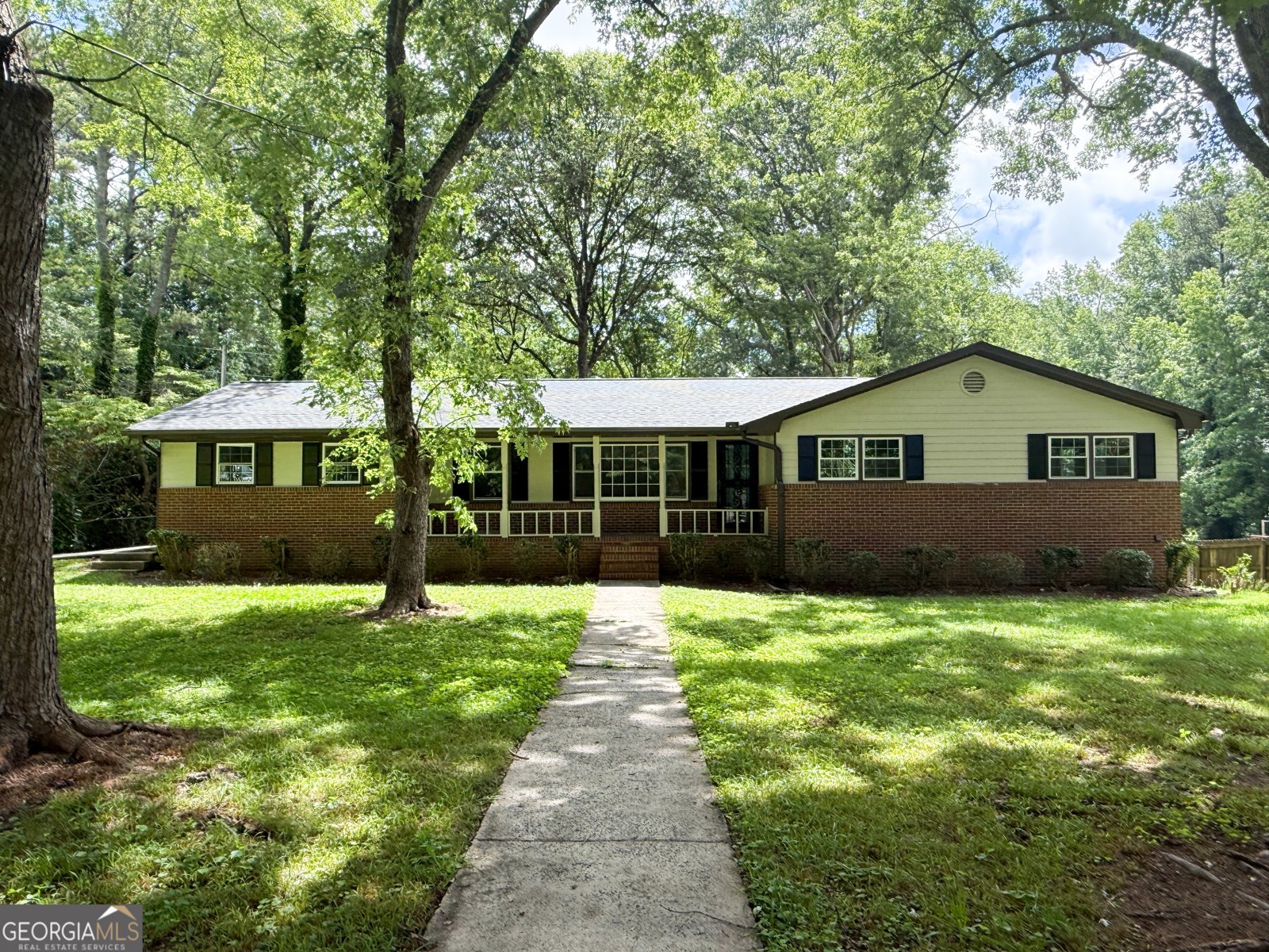 420 Creekview Court Marietta - 1