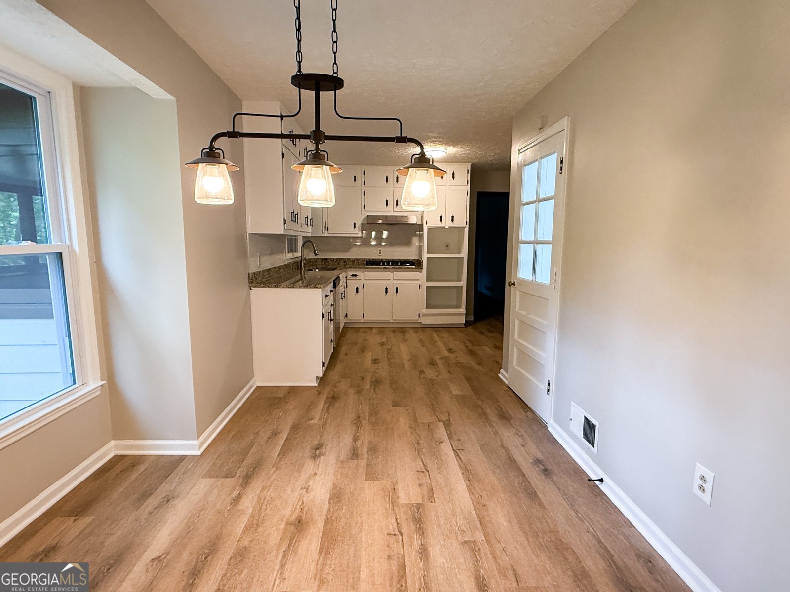 420 Creekview Court Marietta - 4