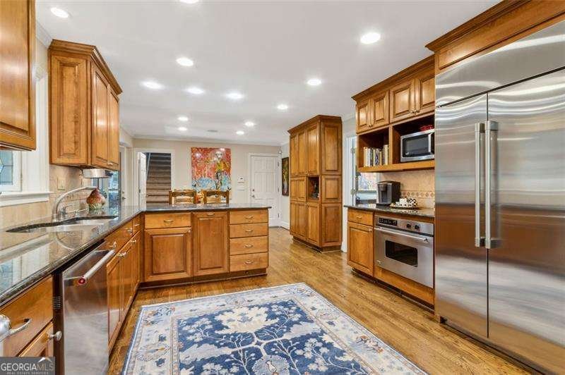1835 REDBOURNE Drive Atlanta - 4