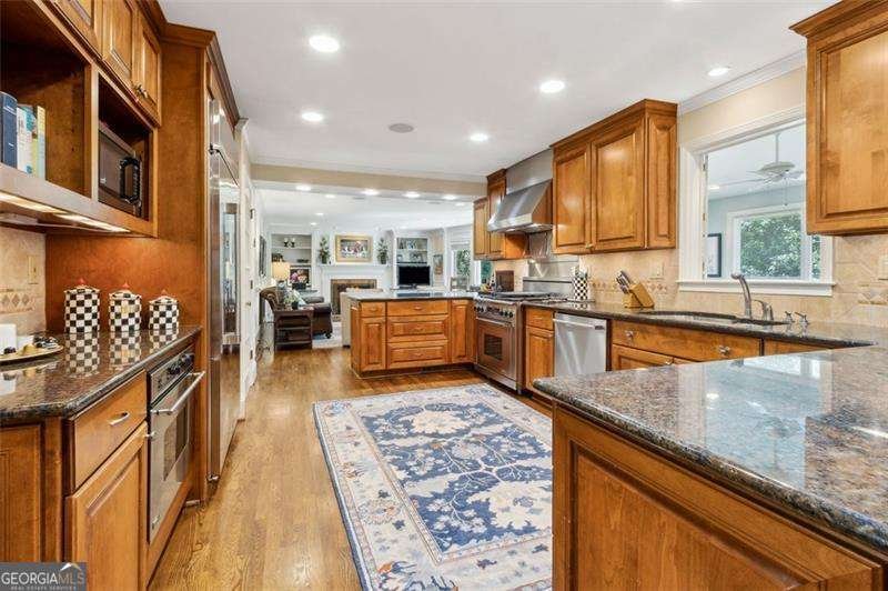 1835 REDBOURNE Drive Atlanta - 8