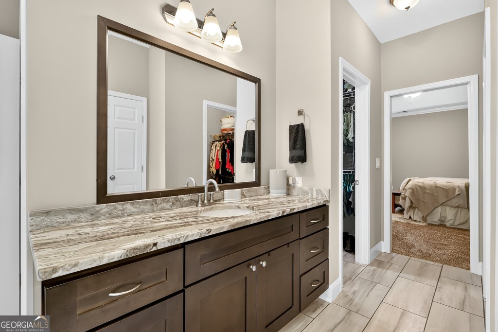1223 Gathering Oaks Court Mableton - 3