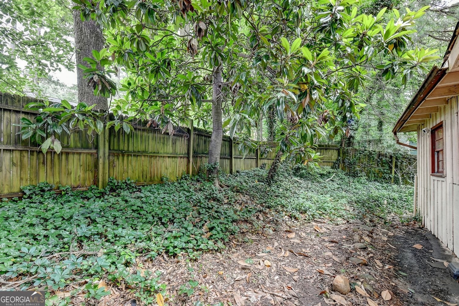8805 Lake Drive Snellville - 8