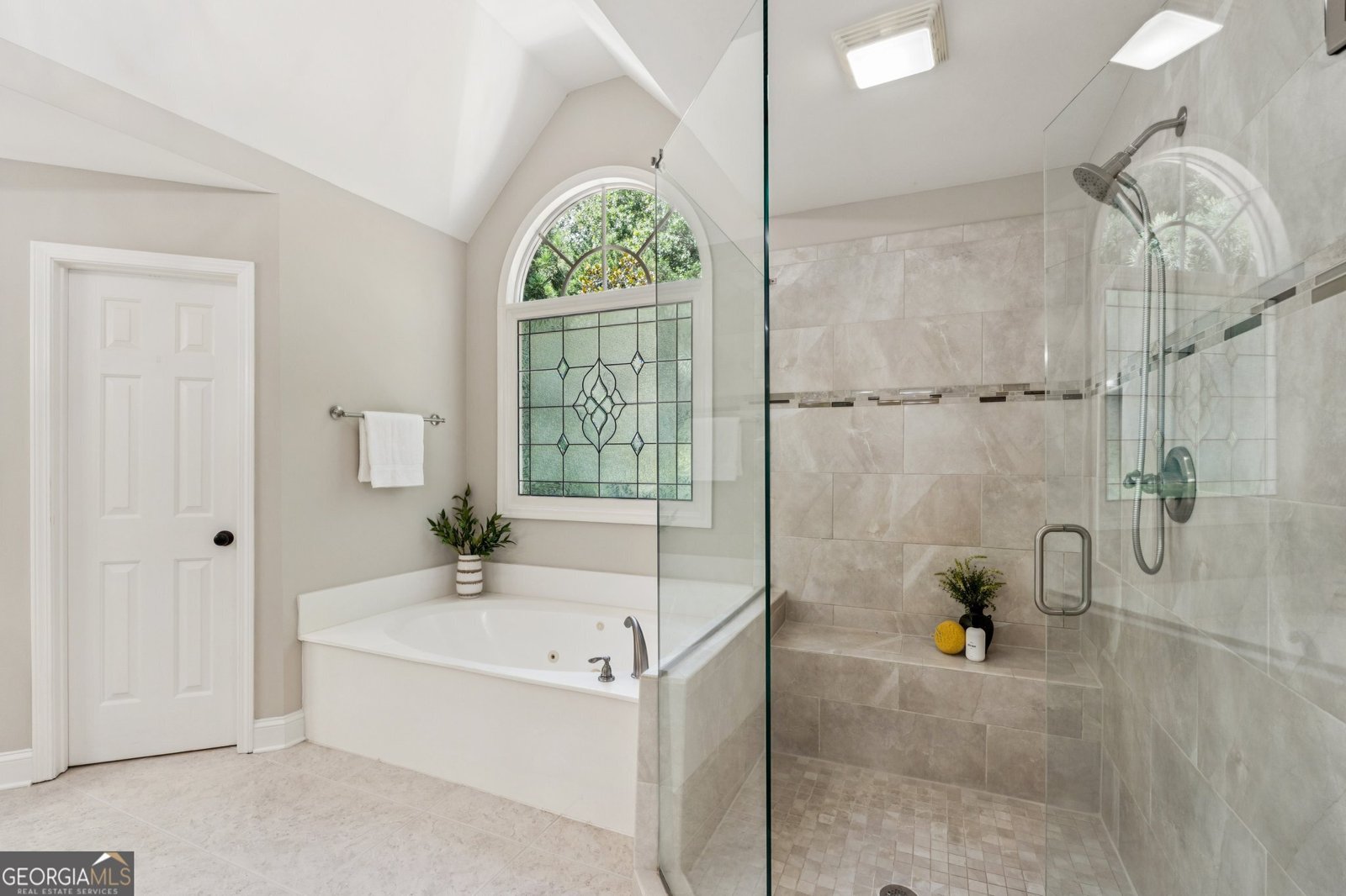 665 Greenview Terrace Milton - 2