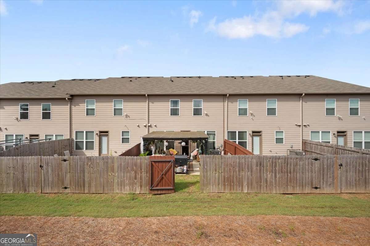 2404 FITTS Drive Conyers - 32