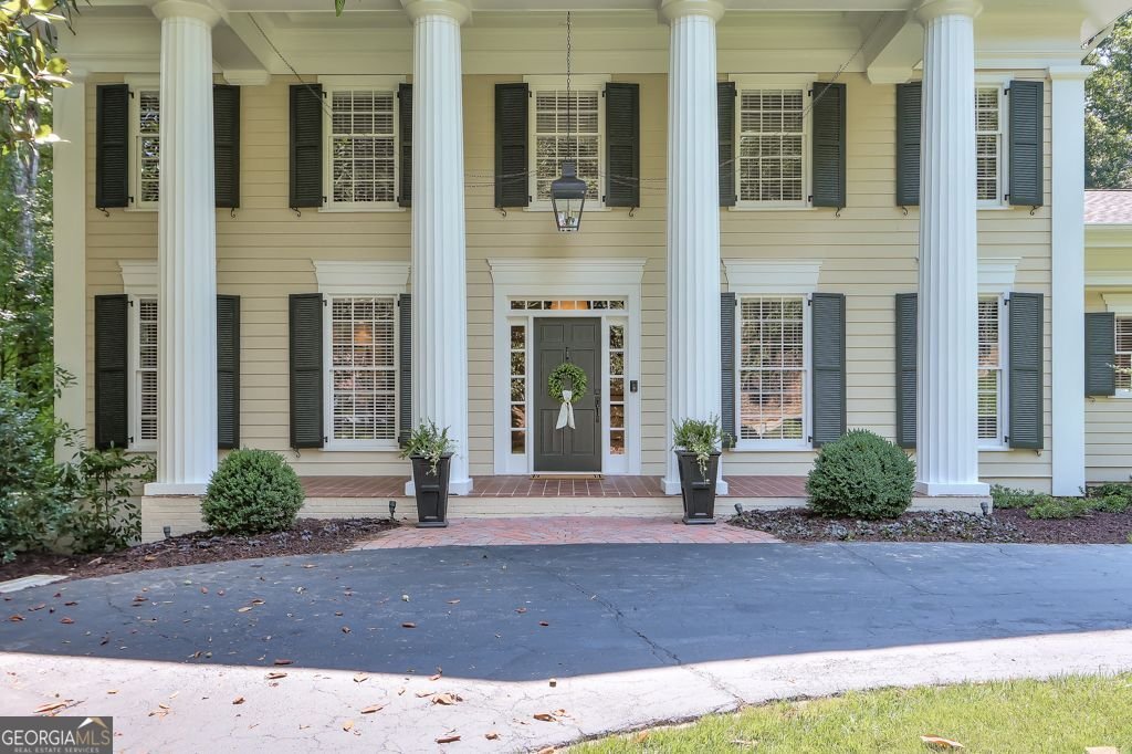 575 VALLEY HALL Sandy Springs - 2