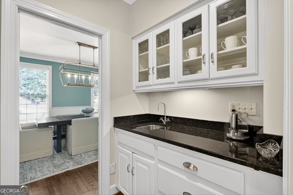 575 VALLEY HALL Sandy Springs - 24