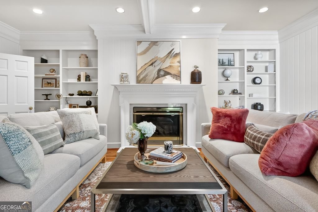 575 VALLEY HALL Sandy Springs - 35